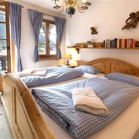 Edith -559- Apartment